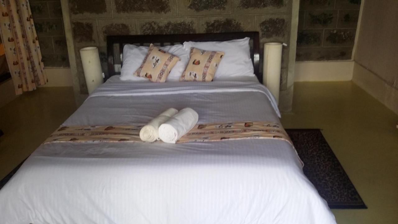 Willa Maili Saba Camp Nakuru Zewnętrze zdjęcie