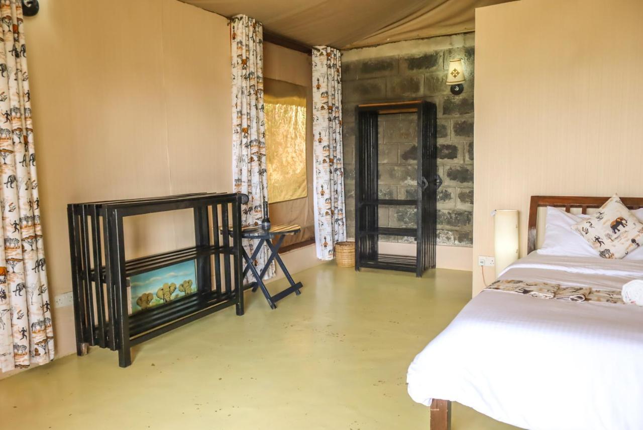 Willa Maili Saba Camp Nakuru Zewnętrze zdjęcie